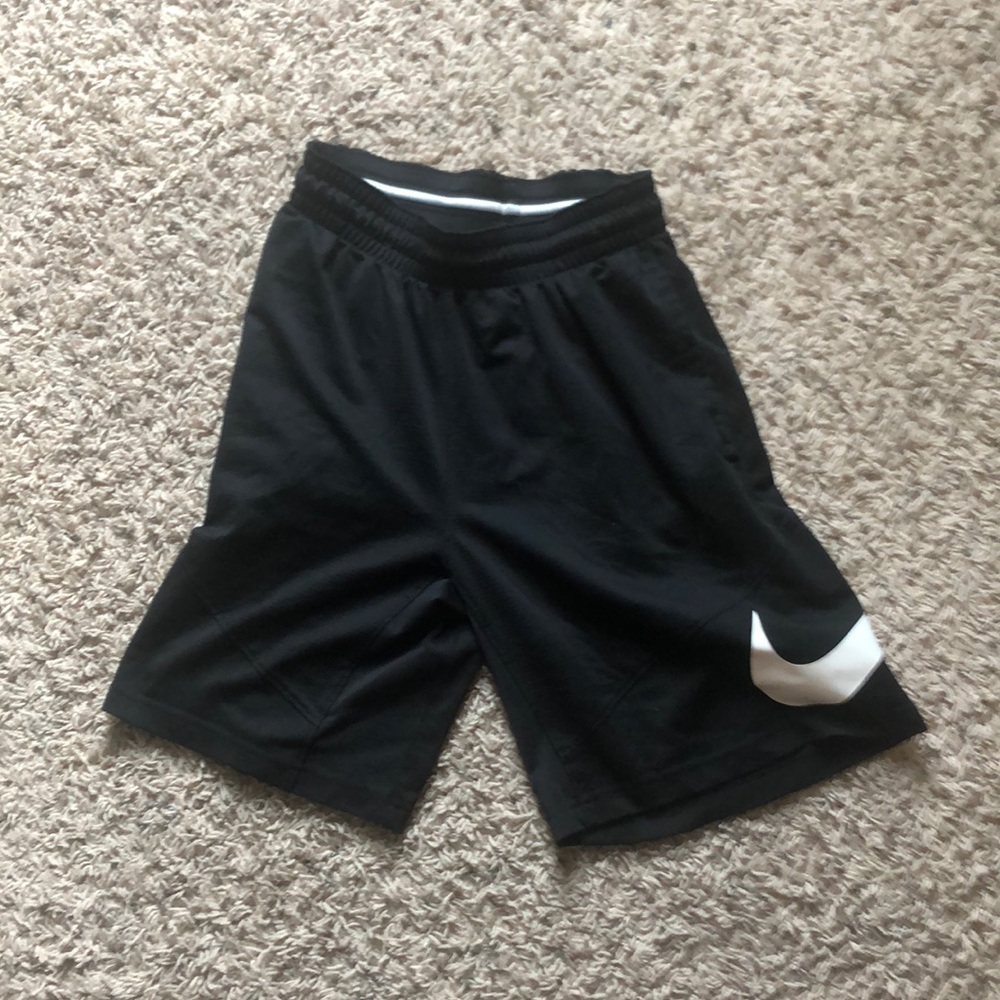 Black Nike shorts